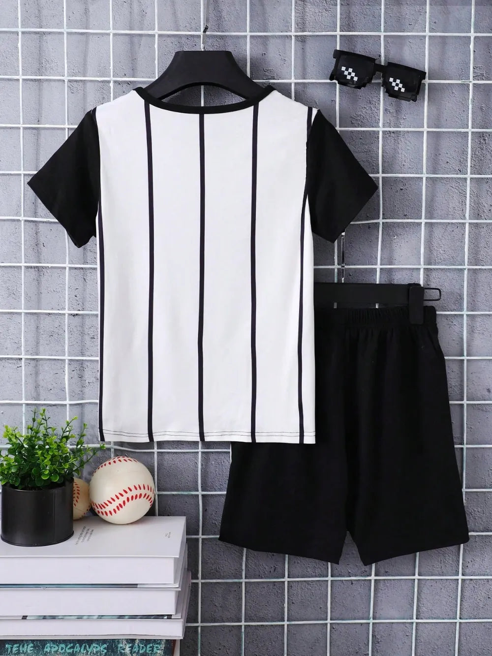 Children's Round Neck Contrast Striped T-Shirt and Shorts Set