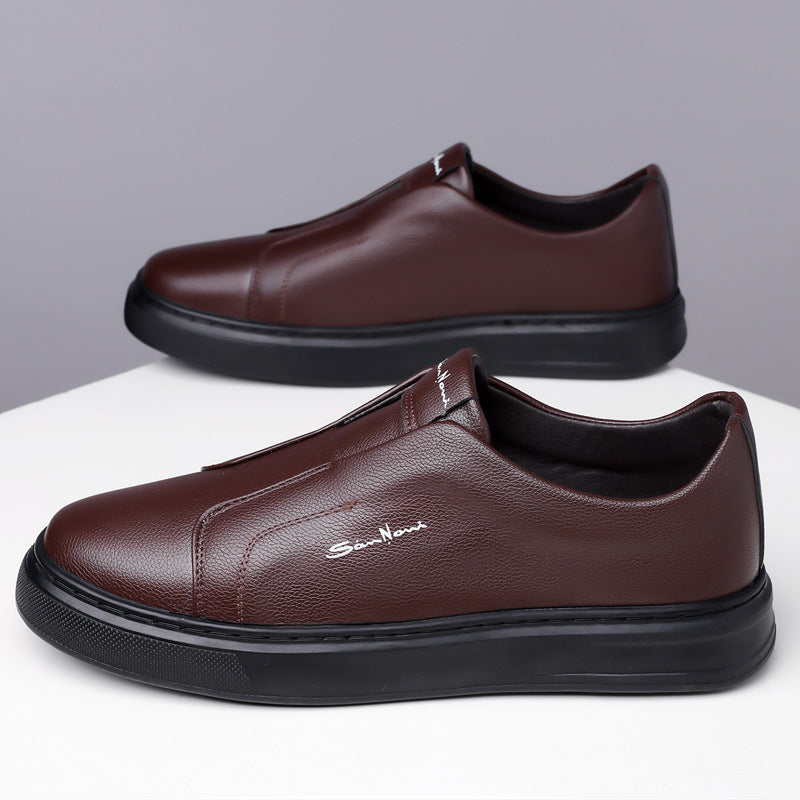 Sneakers with a casual style and anti slip lace up flat bottom with soft sole and soft surface can be easily kicked with one foot